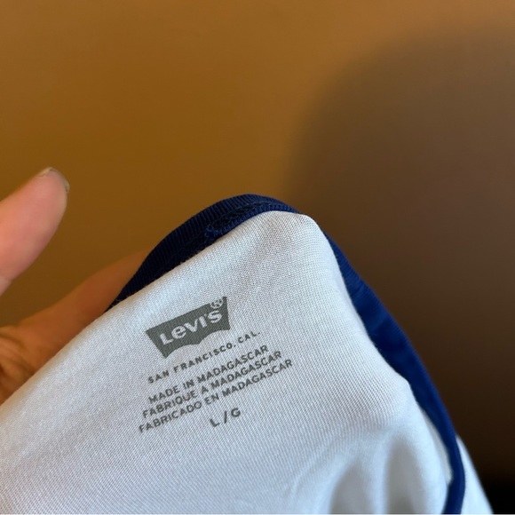 Classic 80’s Levi’s T-shirt. No stains, not stretched at all. - Picture 2 of 3
